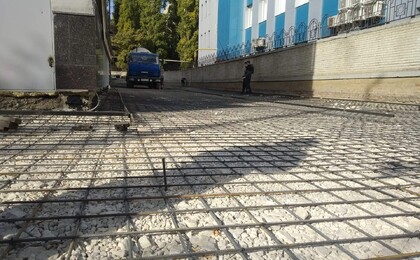 Асфальтирование возле цирка в Саратове