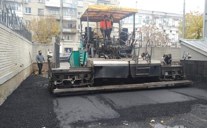 Асфальтирование тротуара возле цирка Саратов